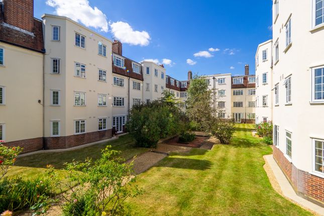 Flat 16, Spencer Court,, Spencer Road, London photo 4