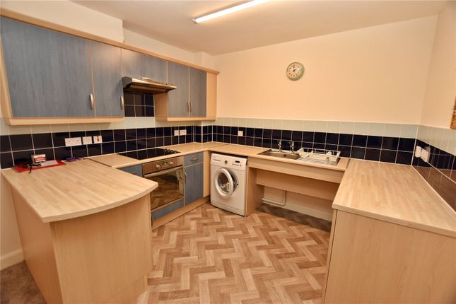 Flat for sale in Charlestown Road, Glossop, Derbyshire