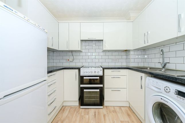 Flat 24, Albyn House, Alexandra Road, Hemel Hempstead photo 2