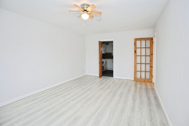 5, Trewartha Court, CARDIFF photo 3