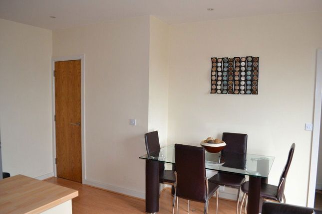 102, Wharfside, Wigan photo 5