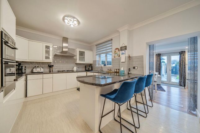 4-bed other on 1, Westbrook Grove, Waterlooville, £450,000