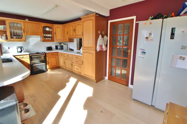 38, Cypress Crescent, Waterlooville photo 3