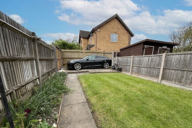 62 Hamilton Road, Watford photo 3