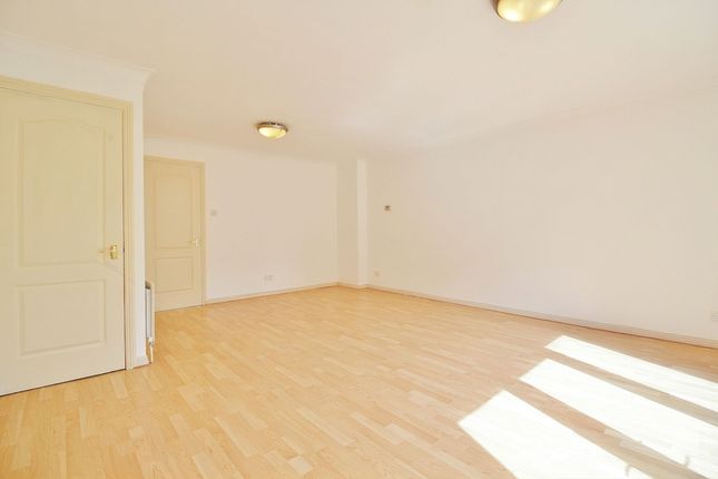 1 Malting Way, Isleworth photo 4