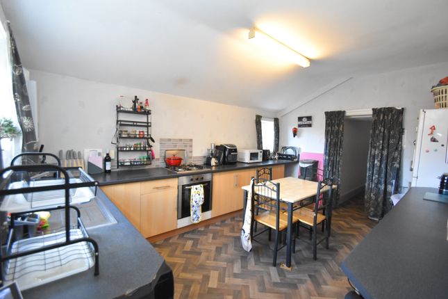 5a, Lumley Road, Skegness photo 2