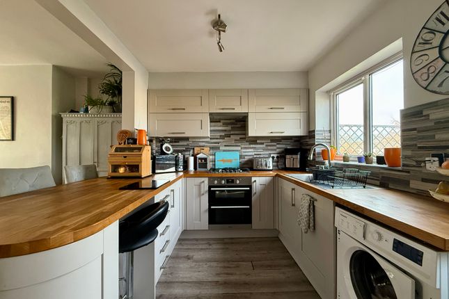 79 Duke of York Street, Wakefield photo 3