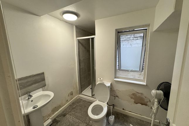 Room 1, 4 Adelaide Grove, London photo 4