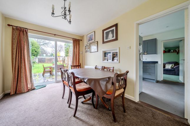2, Bacon Lane, Hampshire photo 4