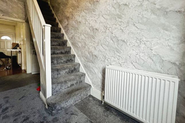 24, Whitehead Place, Bradford photo 2