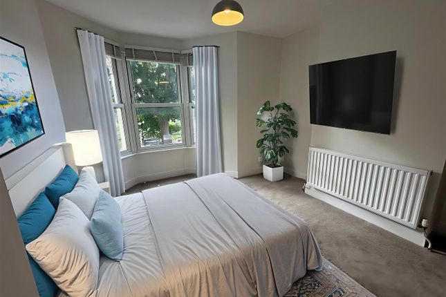 Img_4915 - Bedroom - Standard - 2.Jpeg