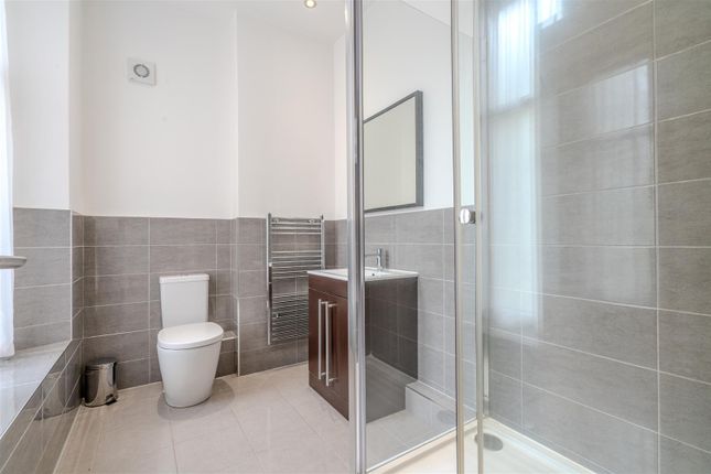 2-bed flat on 307 Western Bank, Sheffield, £1,400/mo
