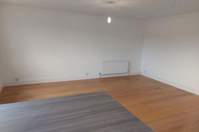 Flat to rent in Sharman Court, Carlton Road, Sidcup