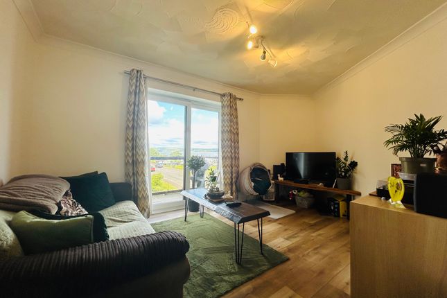 Flat 8, Daws Court, Saltash photo 5