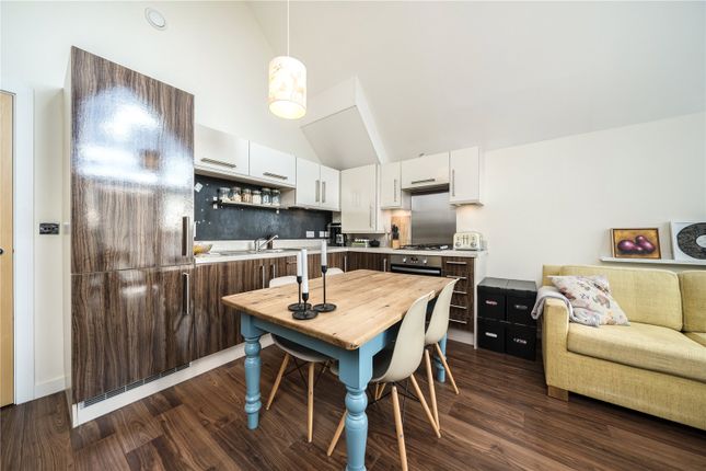 Flat for sale in Dragonfly Place, Brockley