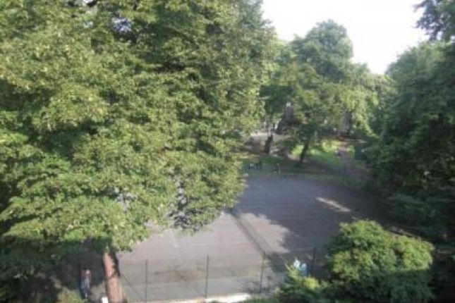 Cartwright Gardens, London photo 4