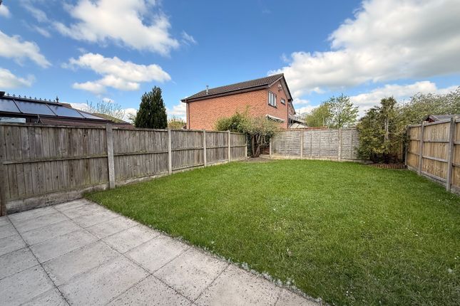45, Elmstead Crescent, Crewe photo 2