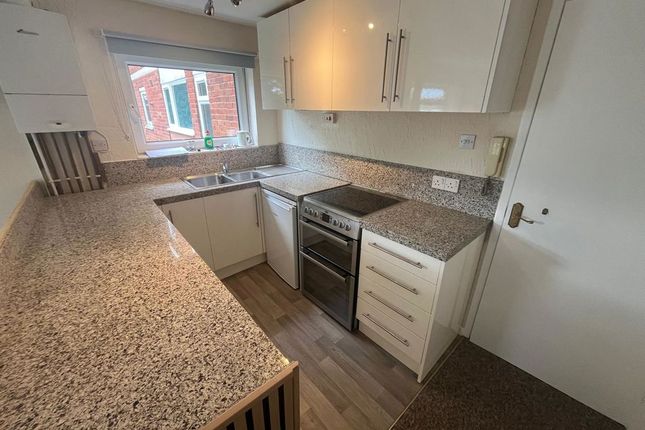 11, Sunnyhill House East, Shirehampton photo 2