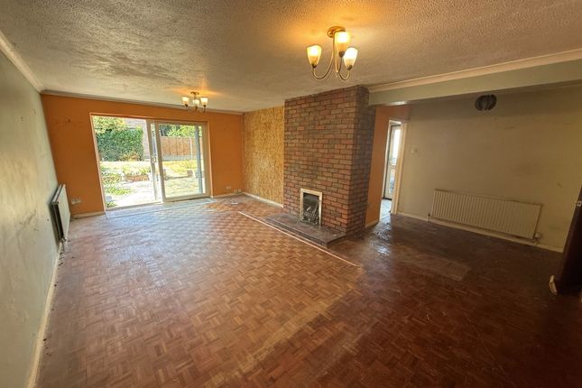 44 High Street, Halling, Rochester photo 2