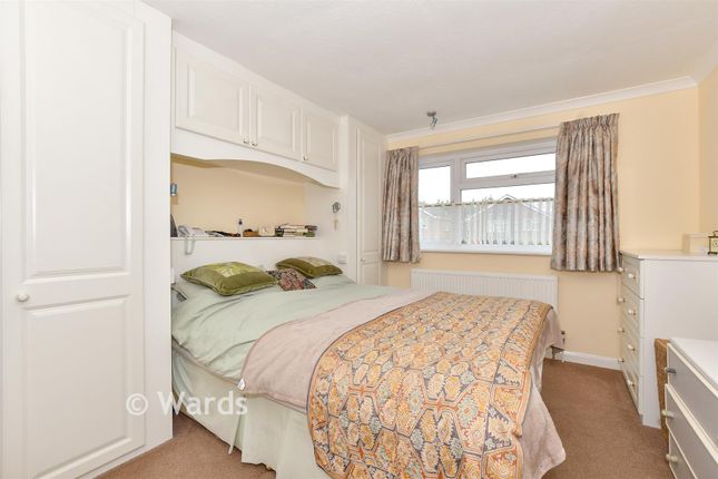5, Durnford Close, Canterbury photo 3