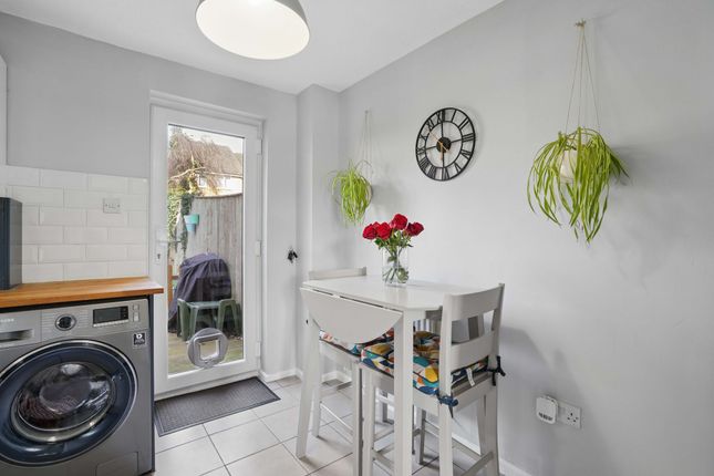 47 Eton Close, Witney photo 4