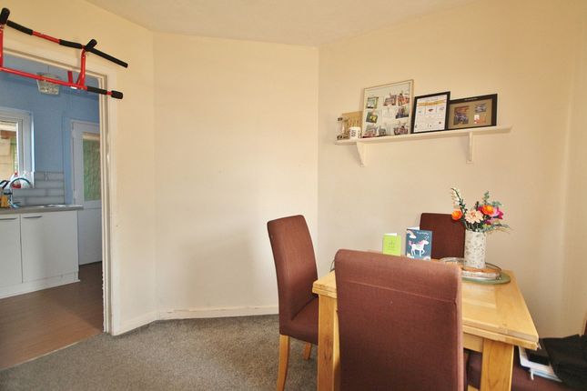 18, Eastfield Road, Witney photo 4