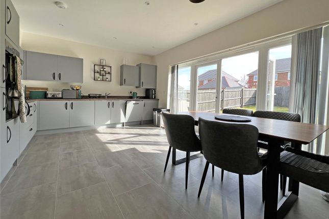 2, Beddows Close, Telford photo 2