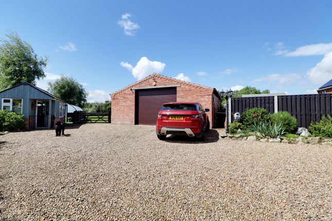 55 Sandtoft Road, Doncaster photo 3