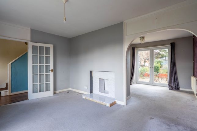 40, Hartshill Road, Gravesend photo 2