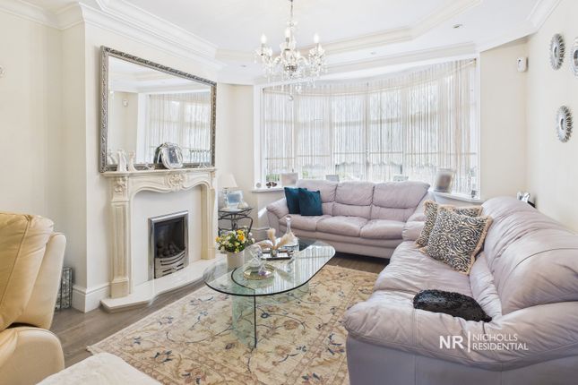 108, Ruxley Lane, West Ewell photo 2