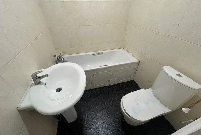 69, Blackpool photo 5