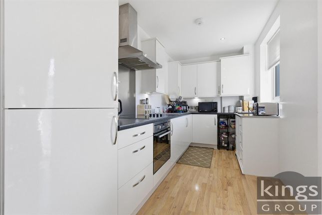 Flat 6 Mill House, 4, Canning Square, Enfield photo 3