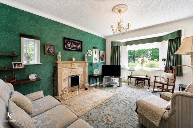 2, Royds Avenue, Accrington photo 2