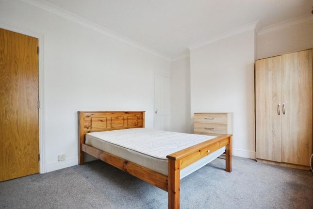 Flat 2, 28, Norris Road, Reading photo 3