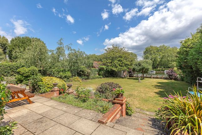 Lower Teddington Road Kingston Upon Thames Surrey KT1 7 Bedroom Lower Teddington Road Kingston Upon Thames Surrey KT1 7 Bedroom
