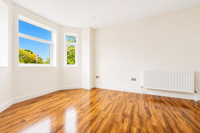 Flat 3 Alexandra Court, Gladys Avenue, Portsmouth photo 4