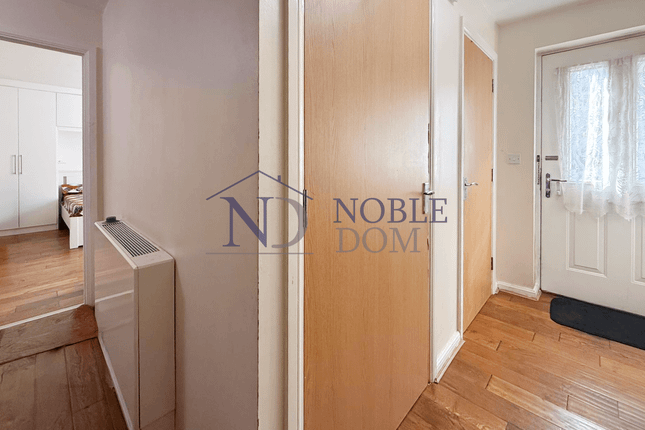 1 Spa House, 48 Varcoe Gardens, Hayes photo 5