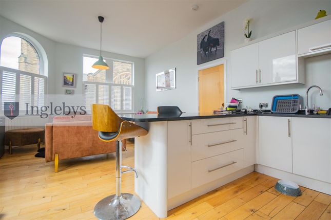 Flat 2, 29, Milton Street, Saltburn-By-The-Sea photo 4