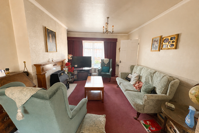 7, Alden Hurst, Burntwood photo 3