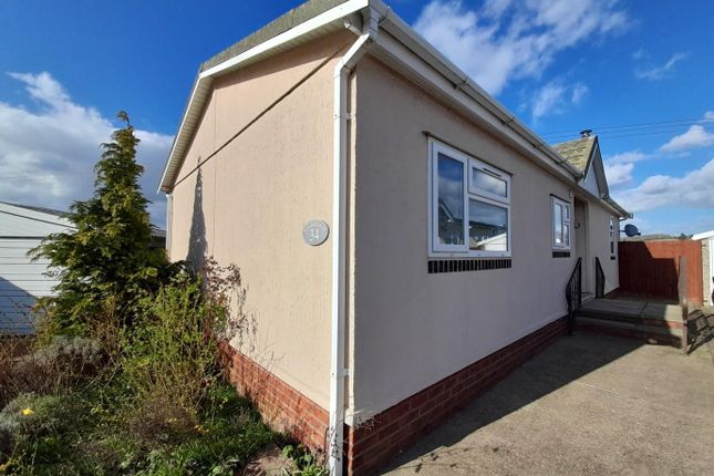 2-bed caravan on 34, Harpswell Hill Park, Gainsborough, £100,000