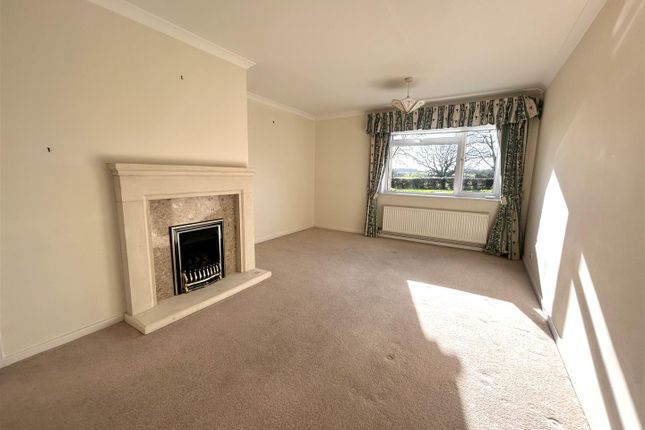 41, The Ridings, Kington St Michael photo 3