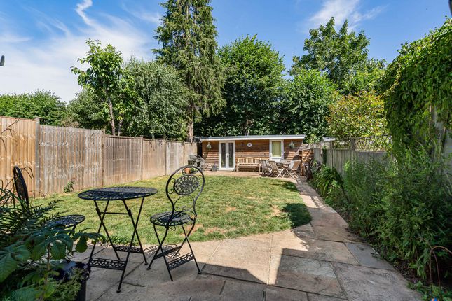 23, Salisbury Road, Godstone photo 4