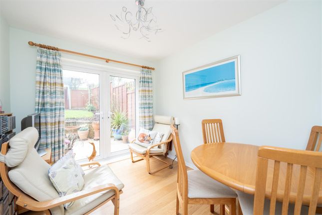 21, Sheddingdean Close, Burgess Hill photo 4