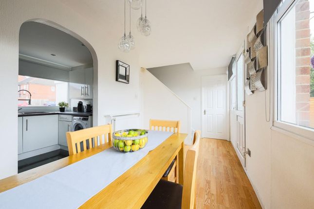 378 Chesters Avenue, Newcastle Upon Tyne photo 4
