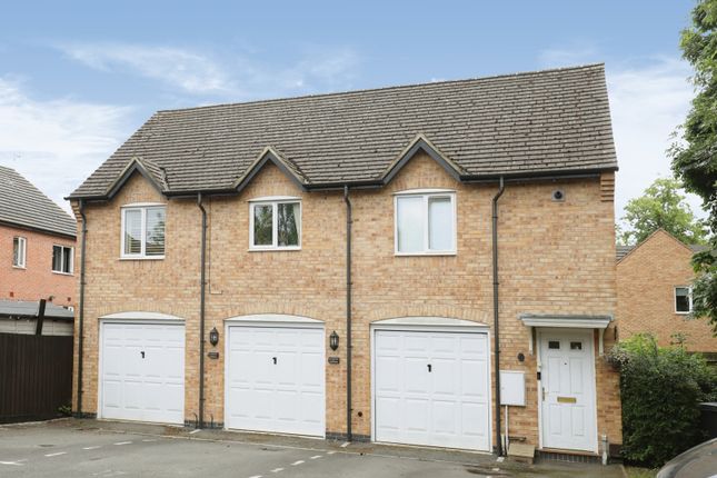 Thumbnail Maisonette for sale in Coopers Close, Stratford-Upon-Avon, Warwickshire