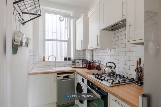 Flat to rent in Torrington Place, London