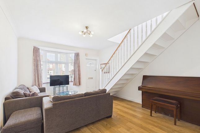 49 Woodlands, Harrow photo 2