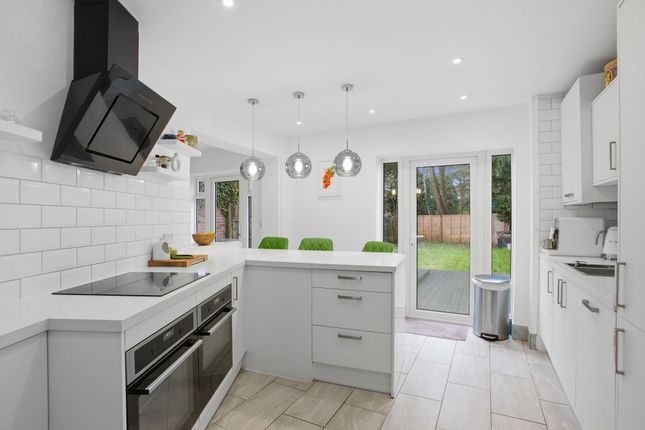 7 Westwell Court, Tenterden photo 2