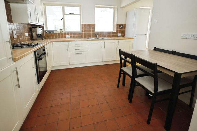 70a Drummond Road, Bournemouth photo 3