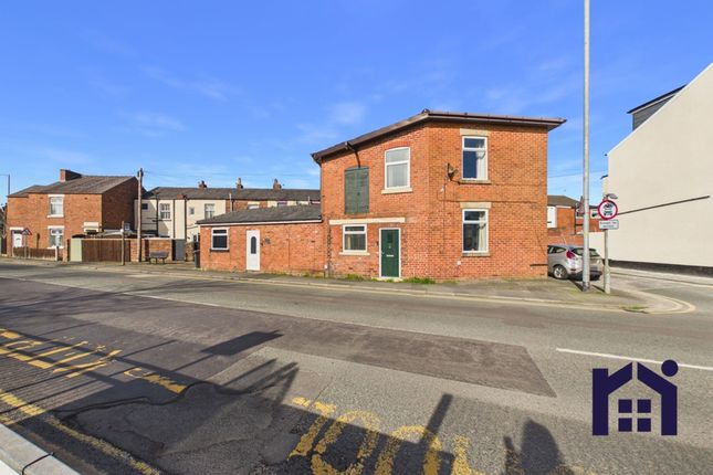 10 Slater Lane, Leyland photo 4